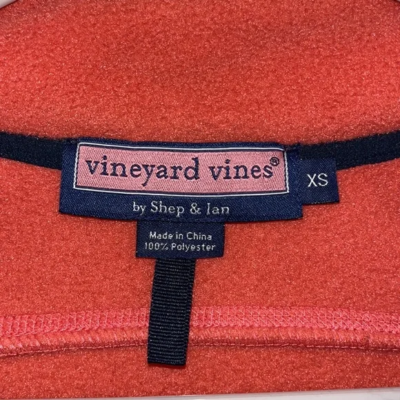 Vineyard Vines 🐳 Size XS! - Picture 4 of 9